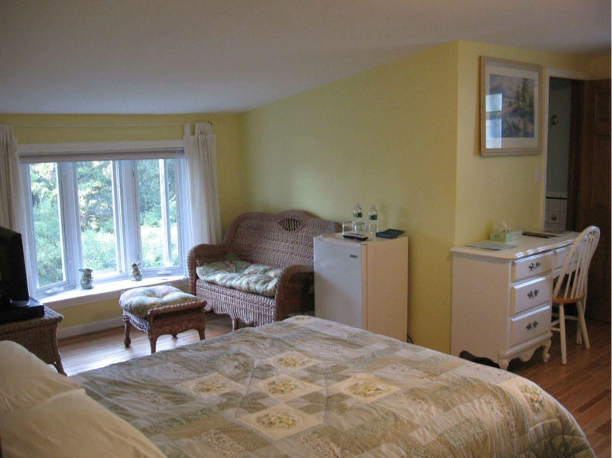 Mariaville Lake B & B Pattersonville Exterior photo