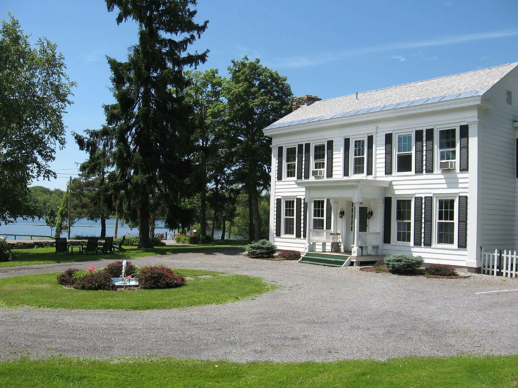 Mariaville Lake B & B Pattersonville Exterior photo